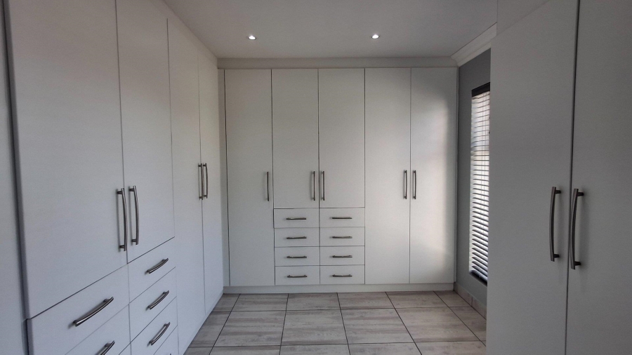 3 Bedroom Property for Sale in Hartenbos Central Western Cape